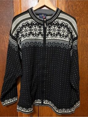 Skjaeveland of Norway  Men’s Full Zip Wool Sweater